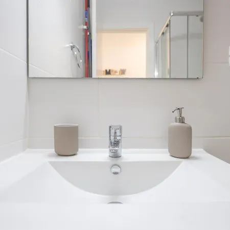 Apartment Las Canteras Workfriendly Beach - Bright Studio *