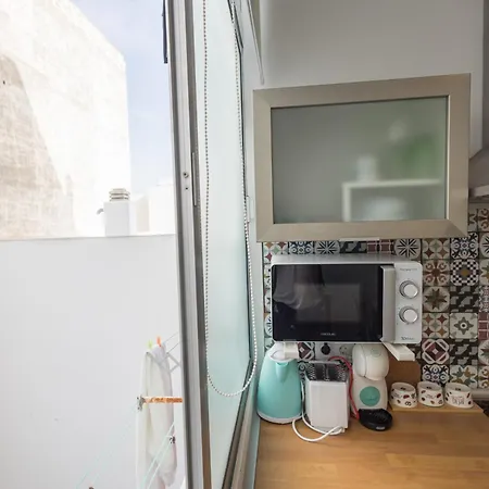 Las Canteras Workfriendly Beach - Bright Studio Apartment